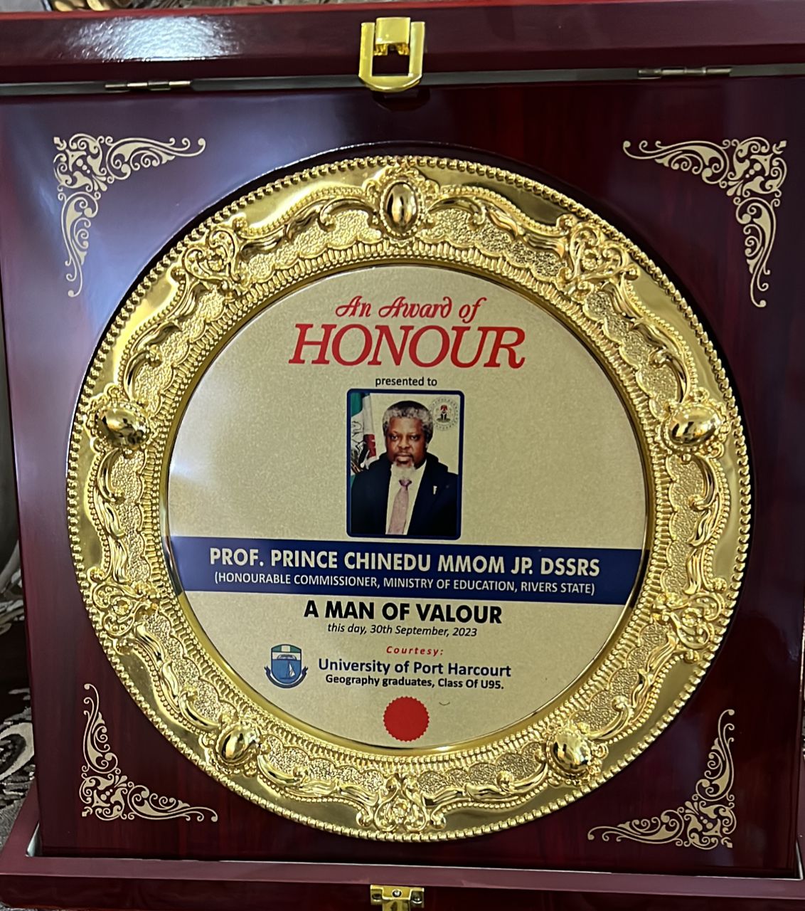 awards/an-award-of-honour.jpg